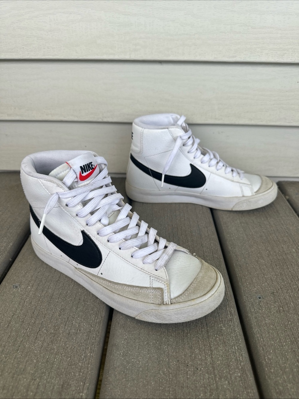 Nike Blazer Mid '77 GS White/Black Sneakers  DA4086-100 Youth Size 6 Women 8